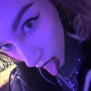 Логотип @chiiilddd - разносортный ширпотреб Chat