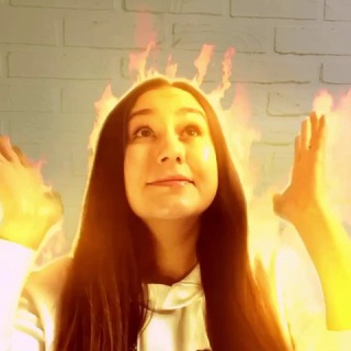 Логотип @chilcontent - Нелли. Контент на чиле, на расслабоне.