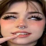 Логотип @chillingtiktok - CHILL HOUSE