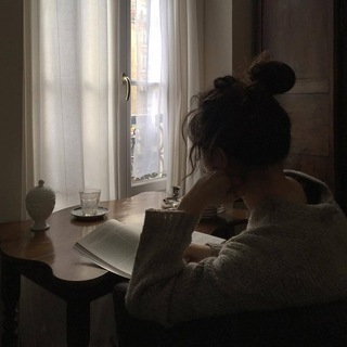 Логотип @chitaemvsevmeste - Книжный клуб 2021