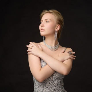 Логотип @chizhiksoprano - Дарина Чижик
