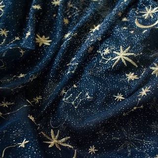 Логотип @chloeshipsklk - Кружевные занавески