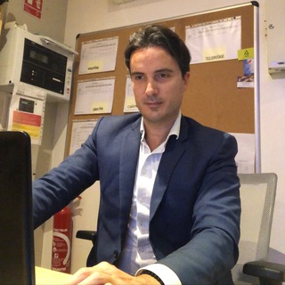 Логотип @chrisinfostrumpandco - ChrisInfos:Traductions,Trump & co