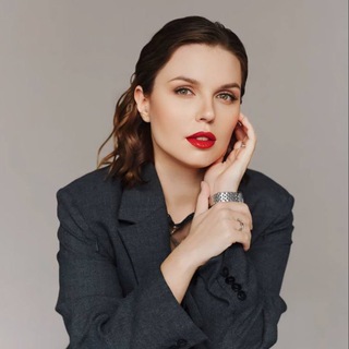 Логотип @christinakashirina - Кристина Каширина | Масштаб