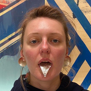 Логотип @christineronique - Irrational 🐈‍⬛