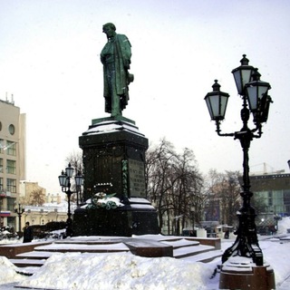 Логотип @chslob - Читательская слободка