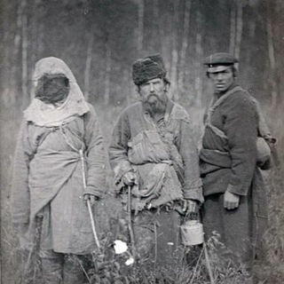 Логотип @chthonic_budge - Хтонь, тулуп и перелом