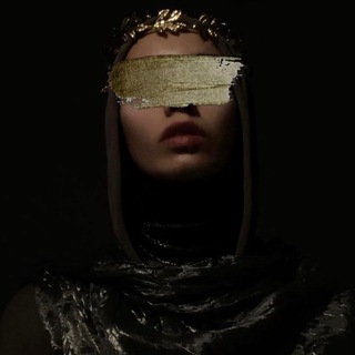 Логотип @chumiumiu - CHUCHA MIUCCIA