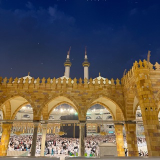 Логотип @chuzhoycredisvoih - Чужой среди своих