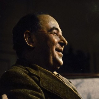 Логотип @clive_lewis - Клайв Льюис