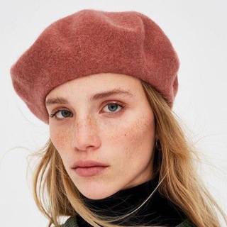 Логотип @cloak_room - Заходи, здесь стиль