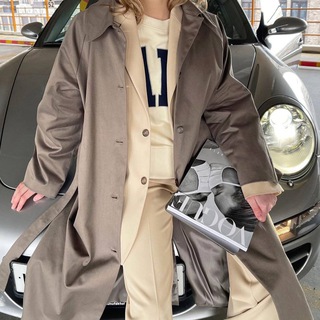 Логотип @clothernaya_room - Шмоточная комната