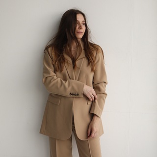 Логотип @clothes_eu - Твой личный байер 🤍