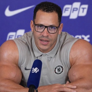 Логотип @clubpulchelsi - Капитан Пуля и Челси