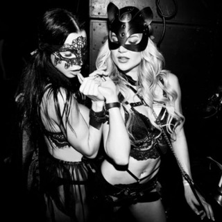 Логотип @clubsving - Вечеринки свинг