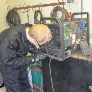 Логотип @cncram - cncram