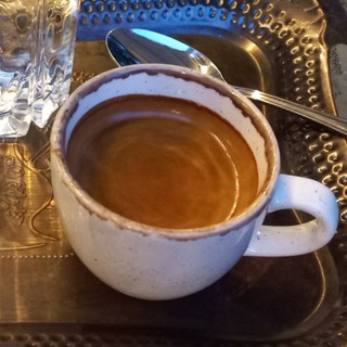 Логотип @coffecritic - Кофейный критик