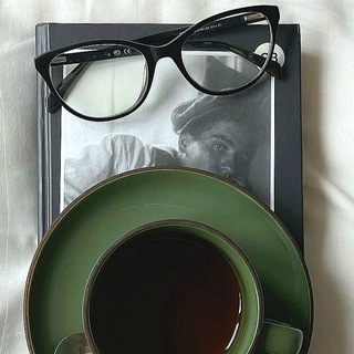 Логотип @coffiebookandcinema - Кофе, книжки и кино