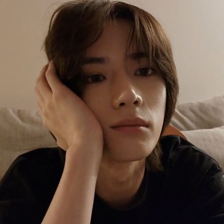 Логотип @colesprouseforever - апчхе помкю