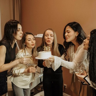 Логотип @colilashes - Coli Studio | Наращивание ресниц | Брови