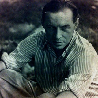 Логотип @cologhe - вдохновлённая ремарком