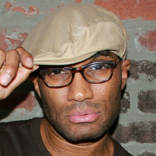 Логотип @comediandavemartin - COMEDIAN DAVE MARTIN