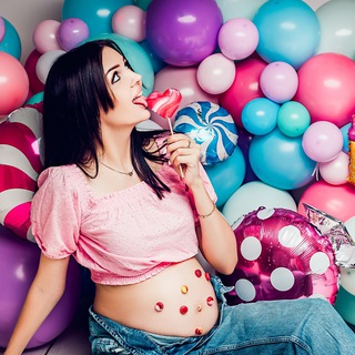 Логотип @comedymama - КАМЕДИМАМА вещает 🗣