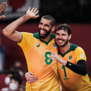 Логотип @commentsvolley - Стык слева! Comments