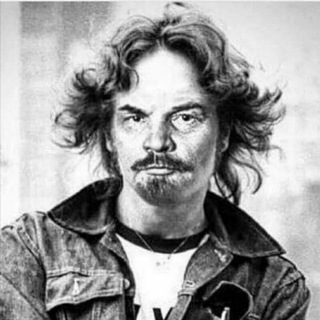 Логотип @communistglotov - Красный политГлот