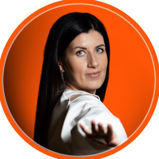 Логотип @communityuniversity - Про сообщества с Евгенией Курчатовой