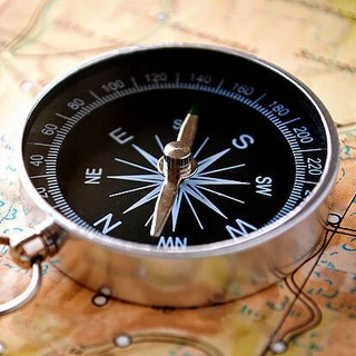 Логотип @compasrus - Компас | Путешествия