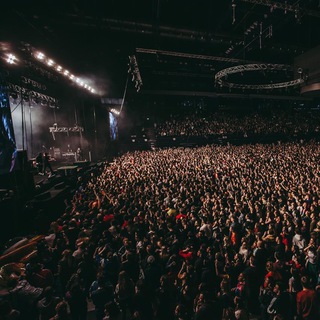 Логотип @concertinsides - Гримерка