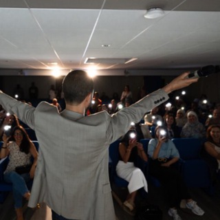 Логотип @conferencewakeup - Conférence Lancement d’entreprise