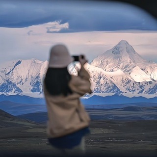 Логотип @contradiction_1 - полнолуние