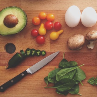 Логотип @cookitsimple - Cook It Simple - кулінарна філософія та рецепти