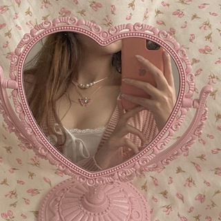 Логотип @coqmeowspeak - born to die chat 💄💋