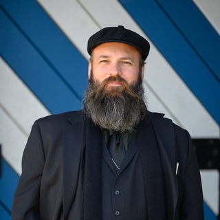 Логотип @coreyjmahler - Corey J. Mahler