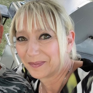 Логотип @corinnereverbelofficiel - Corinne Reverbel Officiel