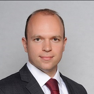 Логотип @corpfinguru - КОРПФИНГУРУ l Олег Балабаев, CFA