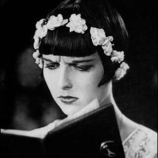 Логотип @corpusculablog - corpuscula