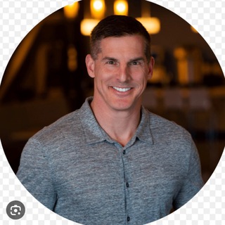 Логотип @craiggroeschelwriting - Крег Грошел: сильні думки!