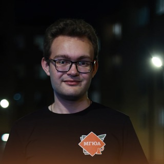 Логотип @crazyastraight - записки сумасшедшего отличника