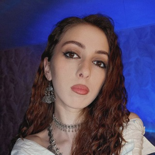 Логотип @crimson_moonn - Ульяна на Нептуне 🧿