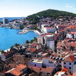 Логотип @croatiahome - Недвижимость Хорватии