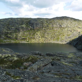 Логотип @crossroadanomaly - Перекрёсток
