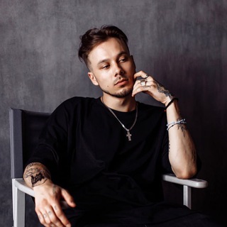 Логотип @csskatana_online - katanacss стримит 🧸