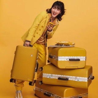 Логотип @cubanismo - Дама сдавала багаж