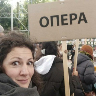 Логотип @culture_trippin - Куда пошла?