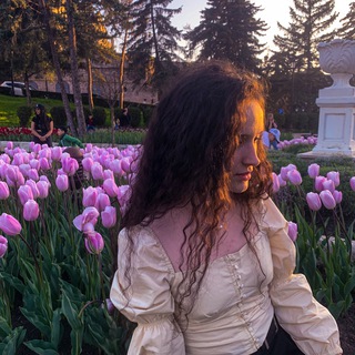 Логотип @curlybreaker - Curlybreaker english