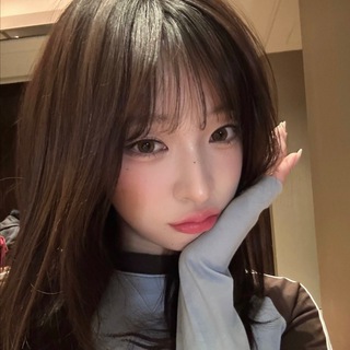 Логотип @cwtabrxr - can we t͟a͟l͟k͟ about b͟i͟l͟l͟l͟i͟e͟? 🔒